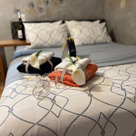 Cozy Tiny Apartment In The Heart Of Plaka Athen Eksteriør billede