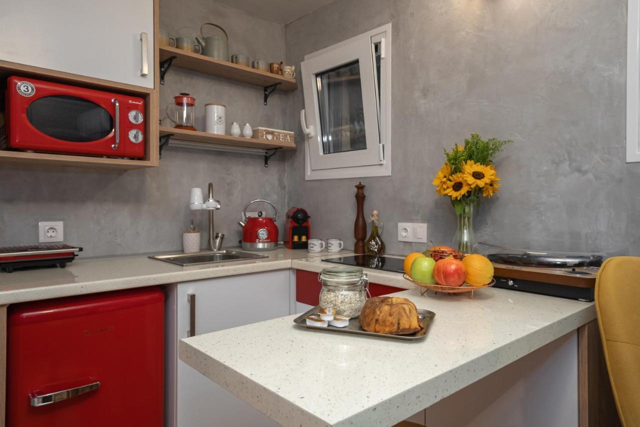 Cozy Tiny Apartment In The Heart Of Plaka Athen Eksteriør billede