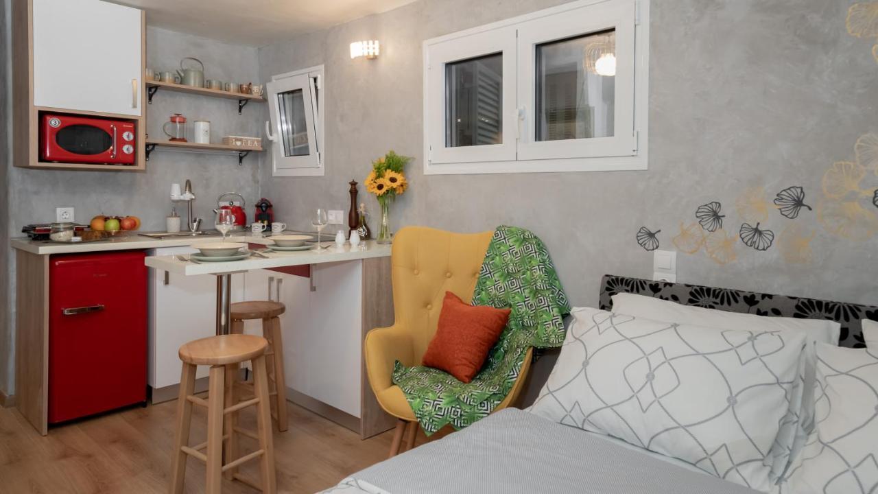 Cozy Tiny Apartment In The Heart Of Plaka Athen Eksteriør billede